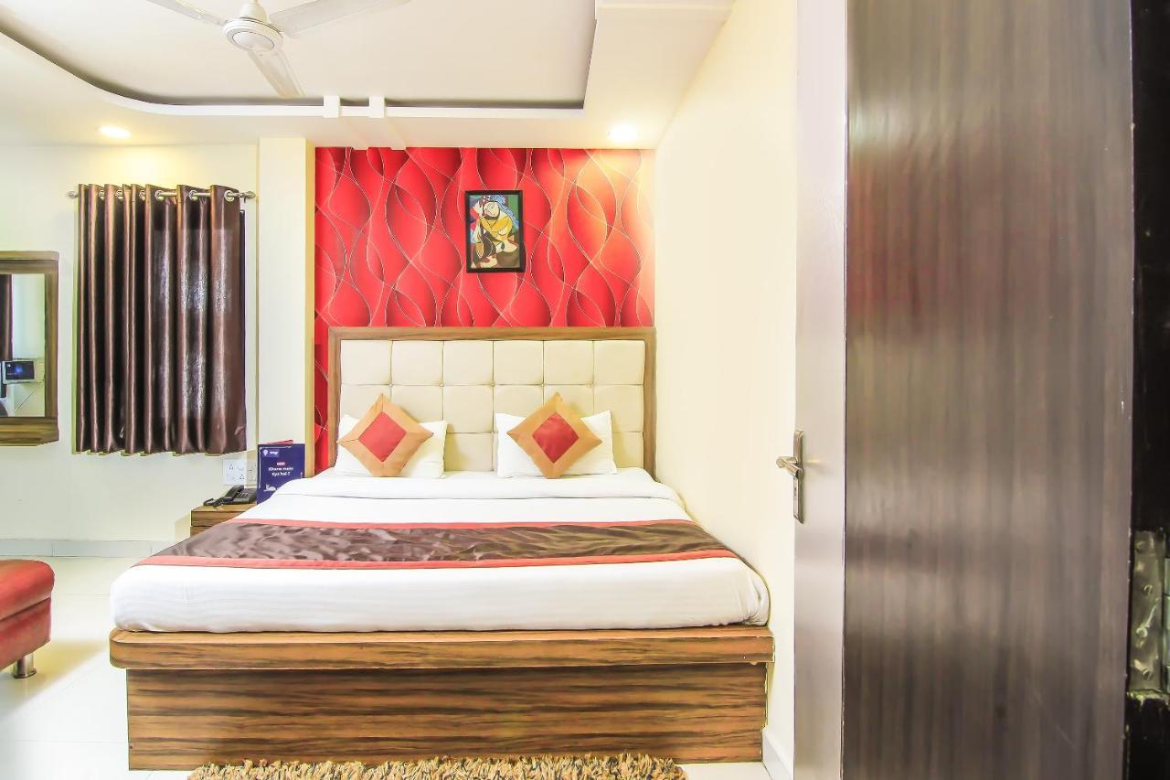 Oyo 8883 Hotel Comfort Zone Lucknow Exterior photo